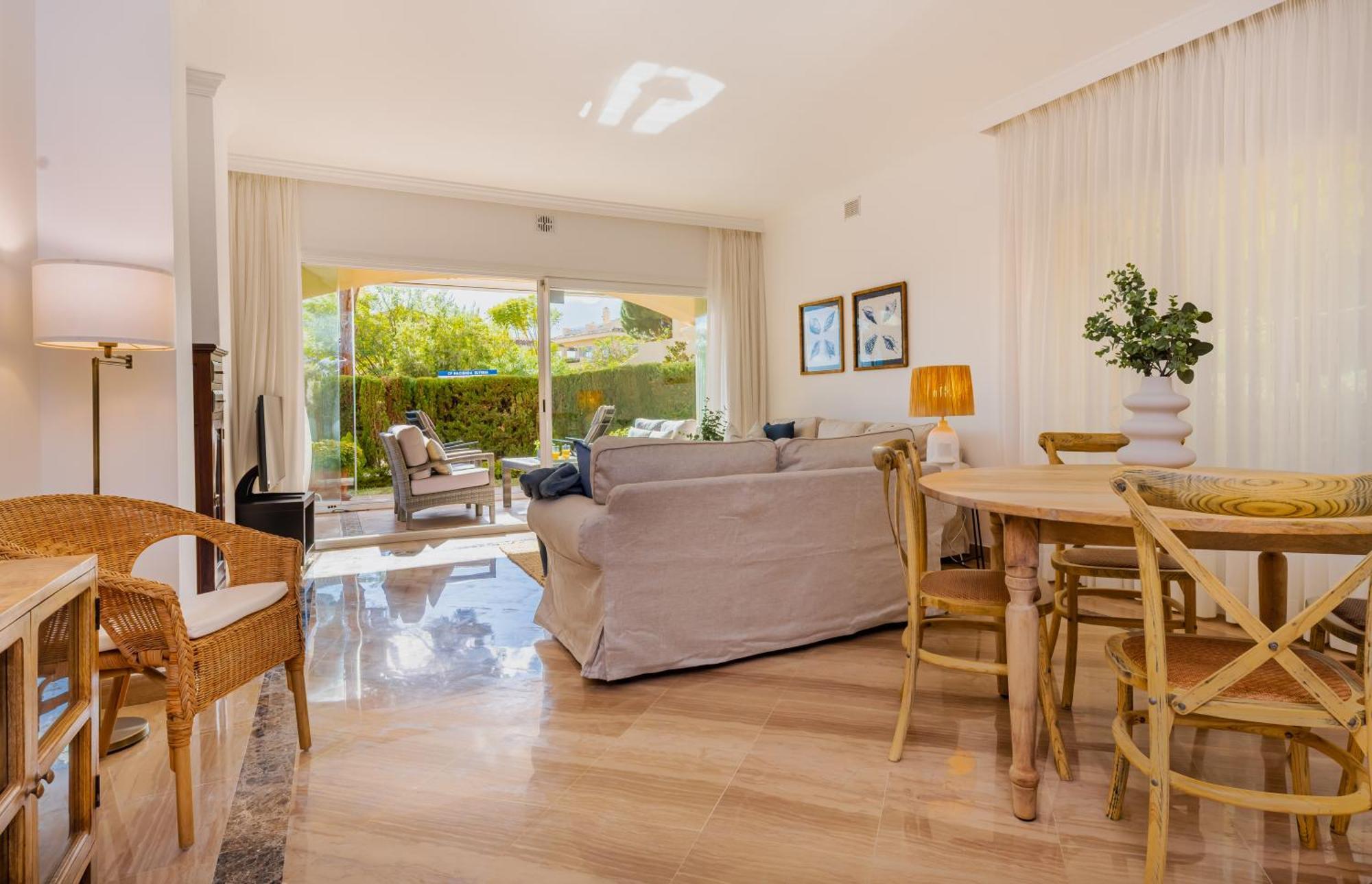 Elviria Relax Garden House Apartment