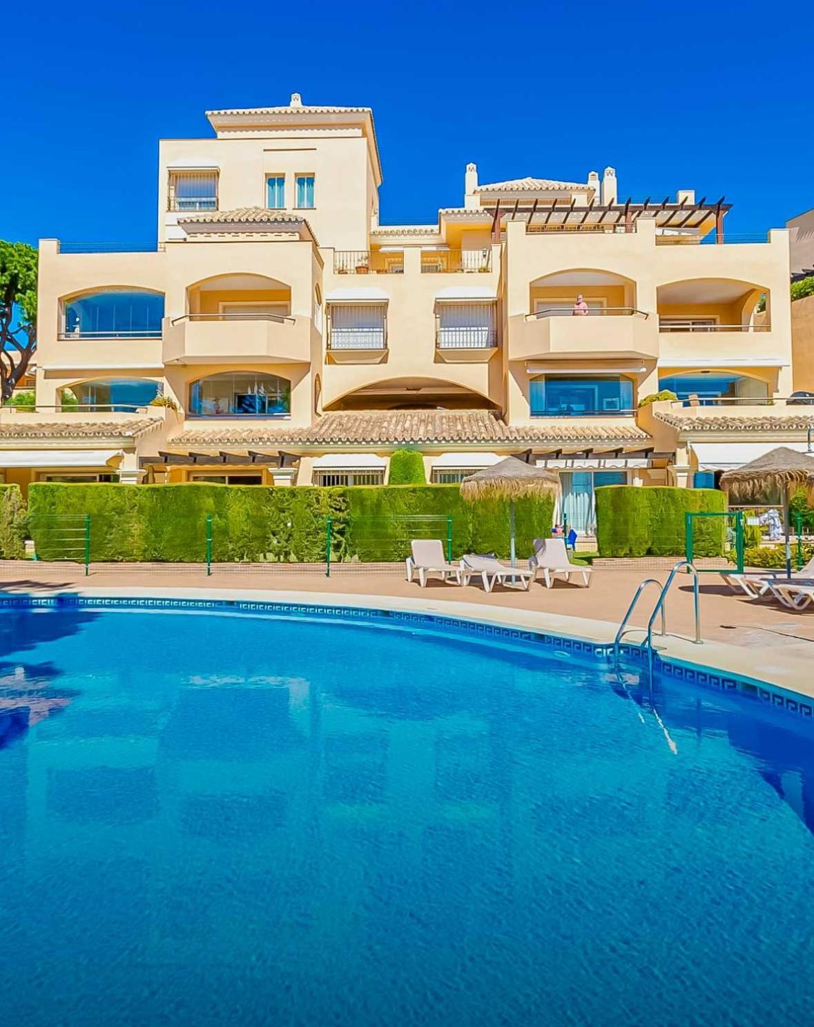Elviria Relax Garden House